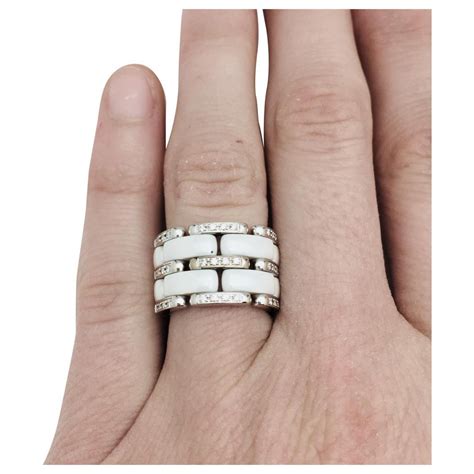 bague chanel blanche|Bagues Ultra .